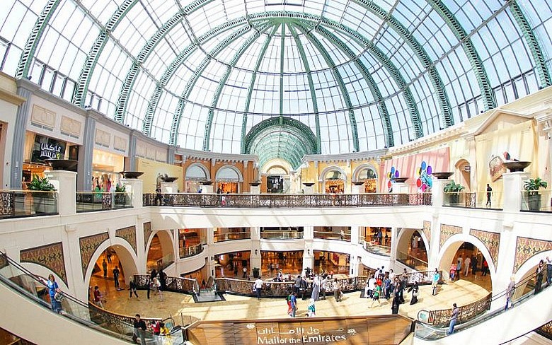 Trung tâm thương mại Dubai Mall lộng lẫy với khu hàng hiệu