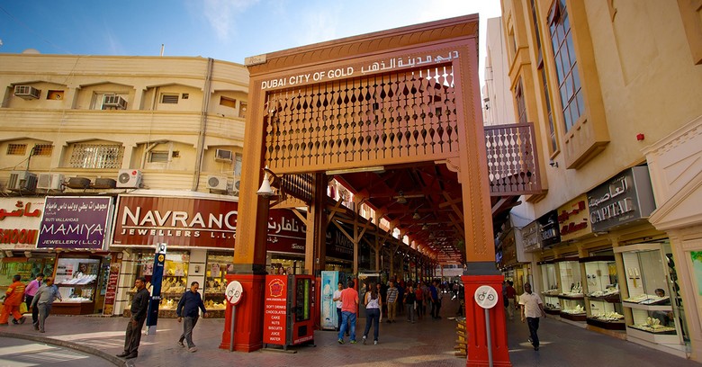 Chợ Vàng Gold Souk Dubai với các tiệm vàng lấp lánh
