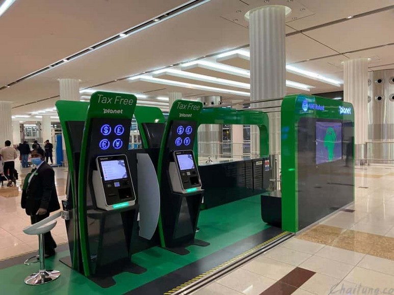Quầy tự phục vụ hoàn thuế VAT cho du khách tại sân bay Dubai