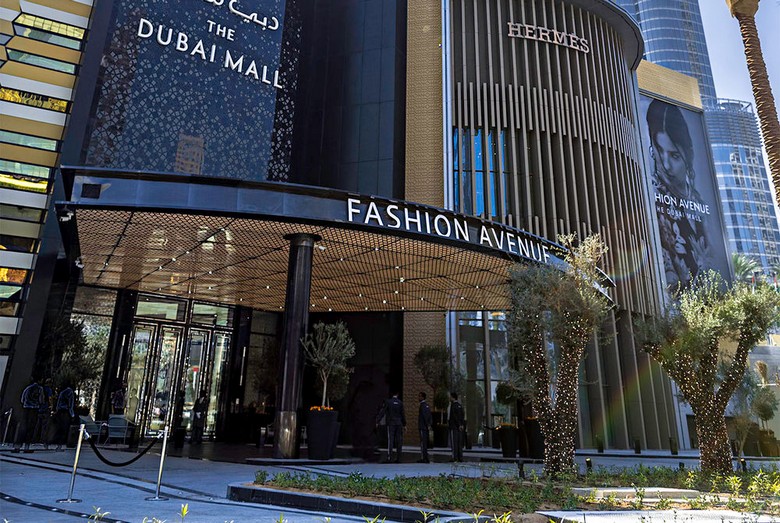 Đại lộ thời trang Fashion Avenue trong trung tâm thương mại Dubai Mall