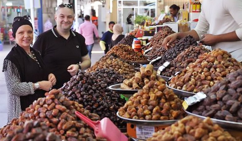 Gian hàng chà là và gia vị trong Chợ Gia Vị Deira