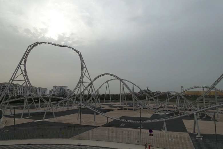 Vòng lặp cao 63 mét của tàu lượn Flying Aces tại Ferrari World